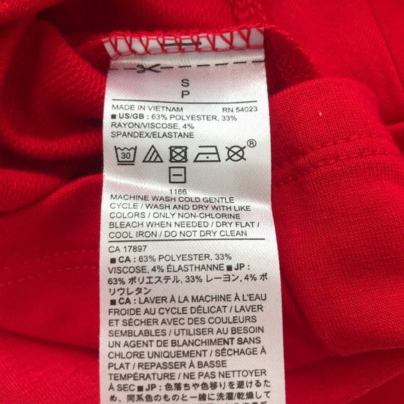 Beautiful Banana Republic Red Top! New with Tags! - Picture 11 of 12